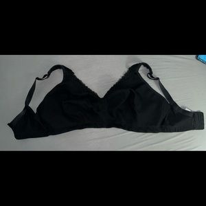 Black lace wire free bra 40H